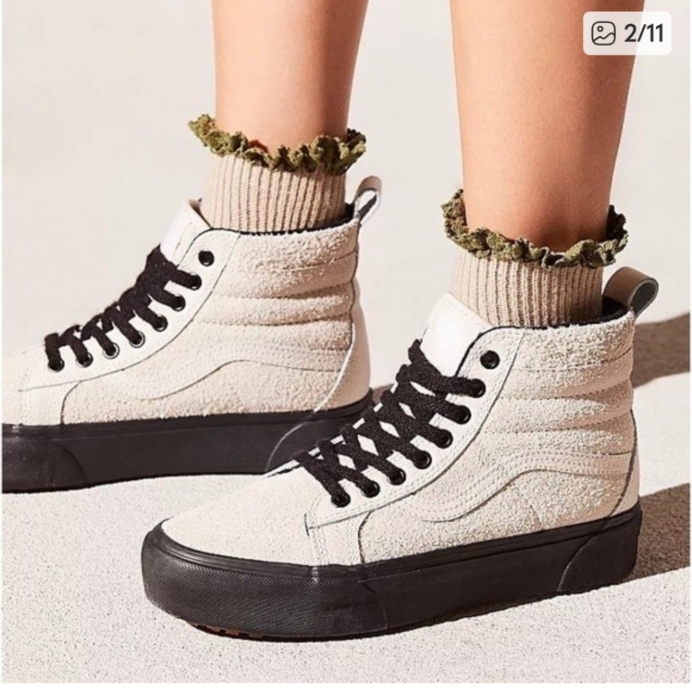 Vans Cream Sherpa Fleece Sk8-Hi High Top Sneakers Black Women’s 11.5